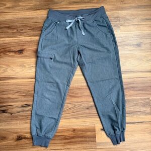 Figs Women’s Graphite Petite Zamora Scrub Pants